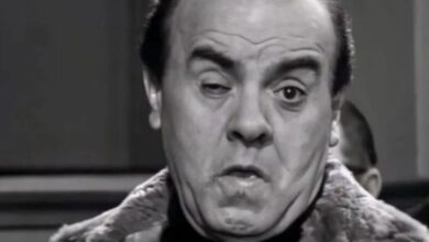 Ο Βασίλης Αυλωνίτης σε κωμική γκριμάτσα από κλασική ελληνική ταινία