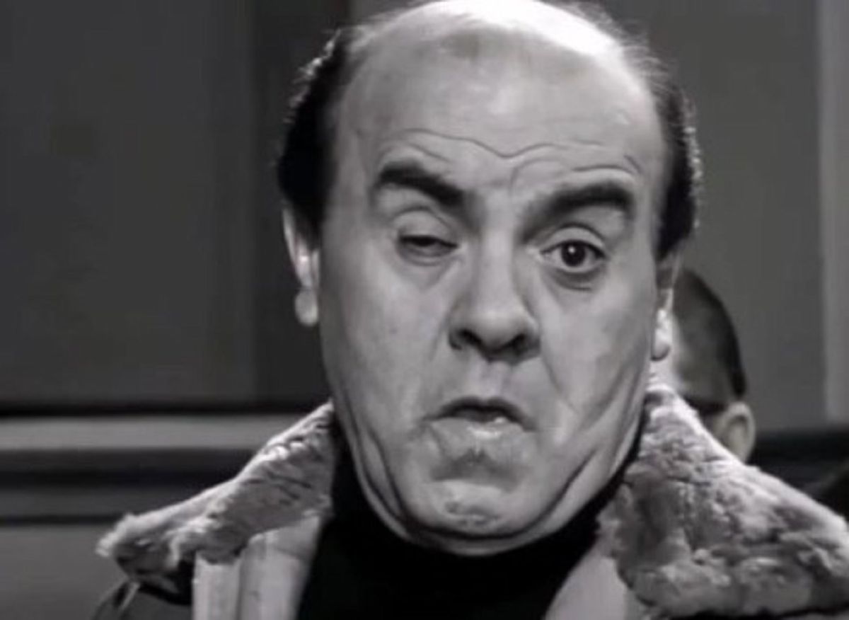 Ο Βασίλης Αυλωνίτης σε κωμική γκριμάτσα από κλασική ελληνική ταινία