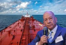Δεξαμενόπλοιο της Dynacom Tankers του Γιώργου Προκοπίου που διασχίζει τα Στενά του Ορμούζ με ασφάλεια
