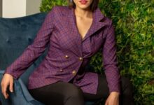 Η Μυριέλλα Κουρεντή σε στιγμή κατάνυξης μετά τη στροφή της στη θρησκεία