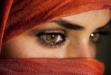 Αφγανές γυναίκες με μπούρκα στην Καμπούλ – Καταπίεση και νέος νόμος Ταλιμπάν