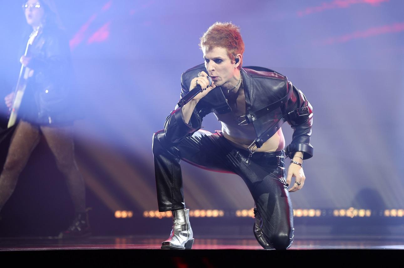 Ο τραγουδιστής D3lta, γιος του Γιάννη Κούστα, σε συνέντευξη για την καριέρα του και την οικογένειά του