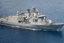 Η ελληνική φρεγάτα Ψαρά (F454) σε επιχειρησιακή δράση στην Ανατολική Μεσόγειο για την αντιμετώπιση απειλών από drones