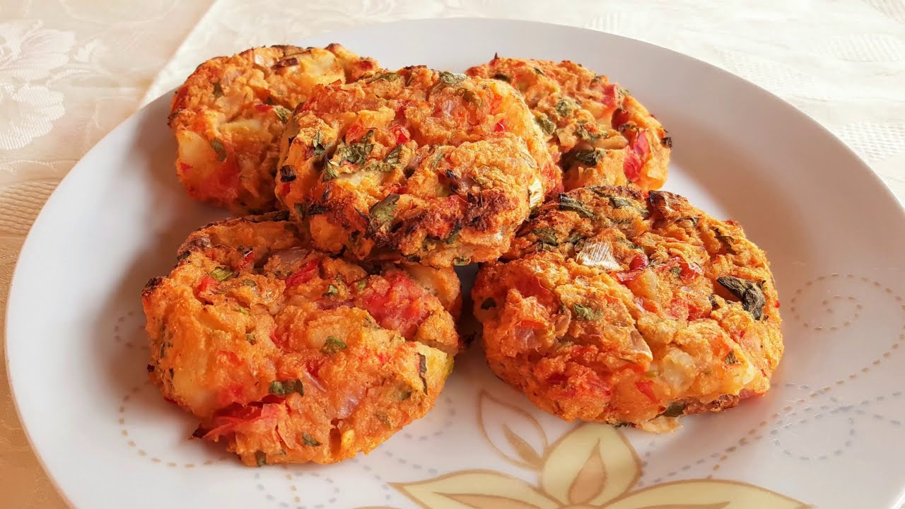 Λαχταριστά νηστίσιμα μπιφτέκια λαχανικών σε πιατέλα, βασισμένα σε αγιορείτικη συνταγή