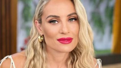 Η Ελεονώρα Μελέτη σε τηλεοπτική συνέντευξη μιλώντας για την ψηφιακή βία