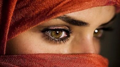 Αφγανές γυναίκες με μπούρκα στην Καμπούλ – Καταπίεση και νέος νόμος Ταλιμπάν