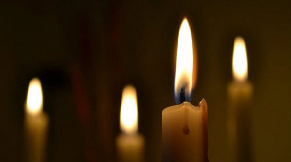 Μαύρο φόντο με κερί για την οικογενειακή τραγωδία στον Βόλο όπου τρία παιδιά έχασαν τους γονείς τους