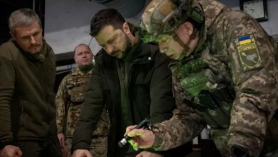 Ο Βολοντίμιρ Ζελένσκι και ο Βίκτορ Όρμπαν σε έντονη αντιπαράθεση για τη βοήθεια της ΕΕ