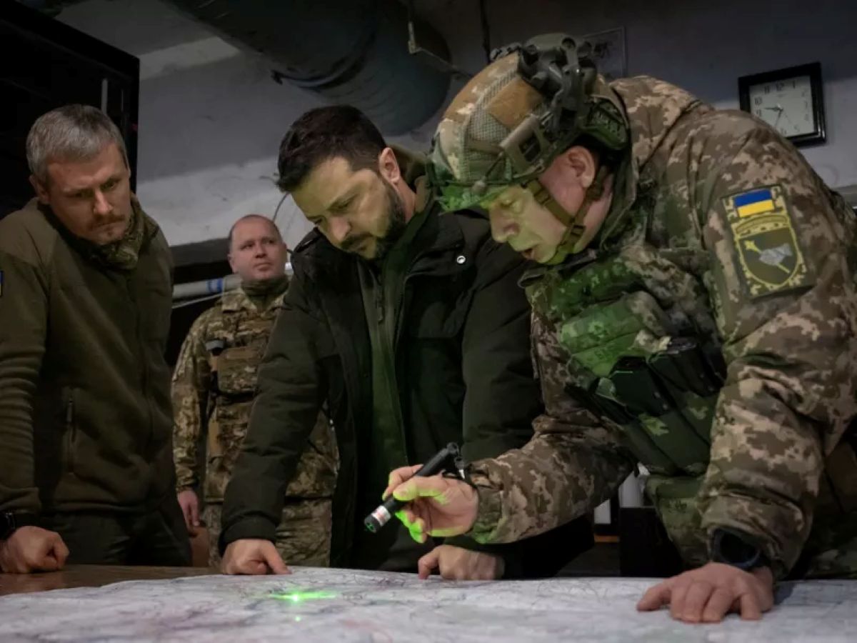 Ο Βολοντίμιρ Ζελένσκι και ο Βίκτορ Όρμπαν σε έντονη αντιπαράθεση για τη βοήθεια της ΕΕ