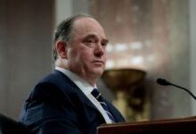 Το κτίριο του Πενταγώνου στην Ουάσιγκτον με την αμερικανική σημαία, εν μέσω εξελίξεων στην ηγεσία του Ναυτικού