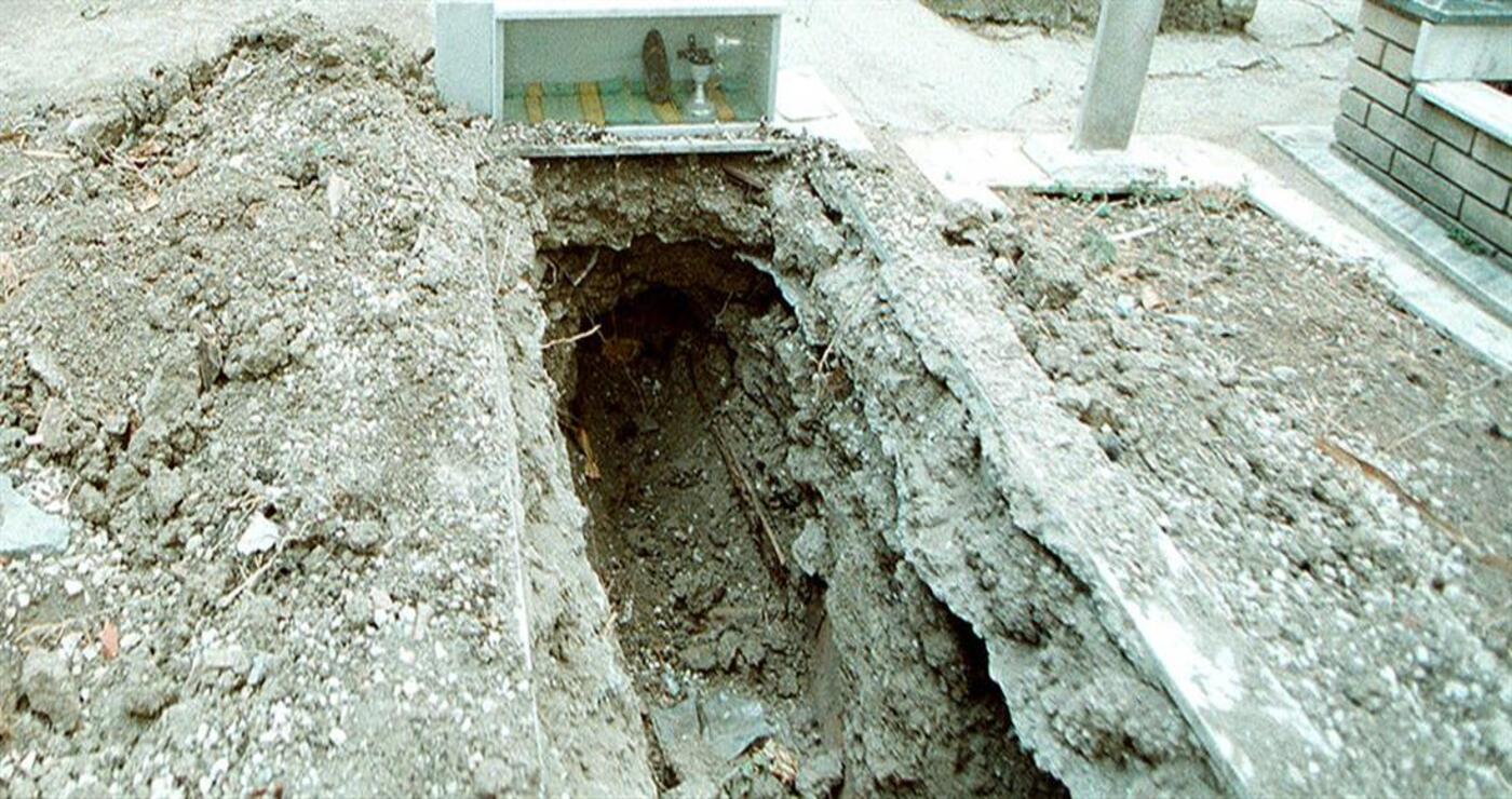 Σοκαριστικό περιστατικό στην Οντίσα όπου άνδρας μετέφερε σκελετό σε τράπεζα