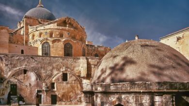 Η Παλιά Πόλη της Ιερουσαλήμ έξω από τον Πανάγιο Τάφο