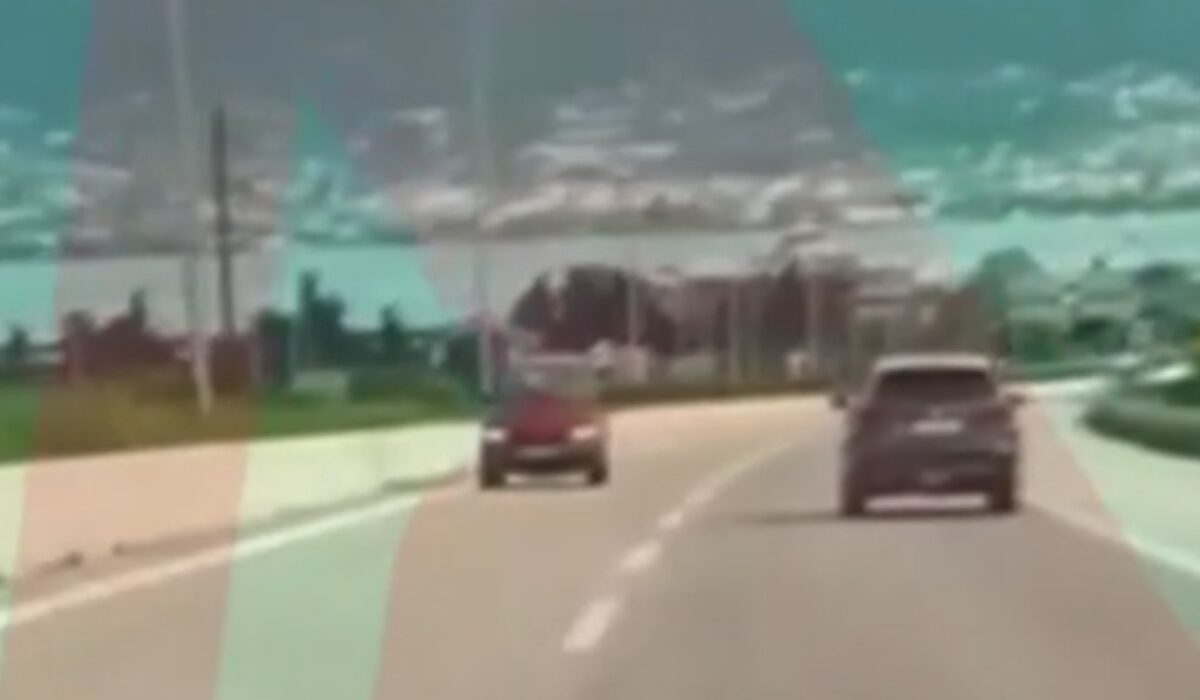 Λευκό αυτοκίνητο κινείται ανάποδα στο αντίθετο ρεύμα στην Ιονία Οδό