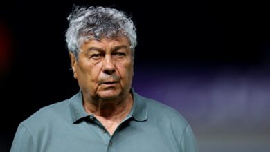 Ο Μιρτσέα Λουτσέσκου σε νεαρή ηλικία και ως θρυλικός προπονητής