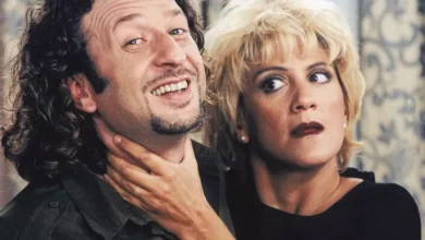 Οι πρωταγωνιστές της σειράς Τα Εγκλήματα σε εορταστικό στιγμιότυπο