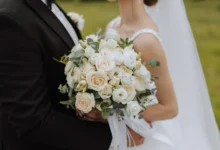 Στιγμιότυπο από το επεισόδιο βίας σε γαμήλιο γλέντι στο Μενίδι όπου καλεσμένος δέχθηκε άγρια επίθεση