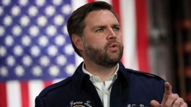 Ο Αντιπρόεδρος των ΗΠΑ Τζέι Ντι Βανς κατά τη διάρκεια ομιλίας του όπου αναφέρθηκε στα UFO ως δαιμονικές οντότητες