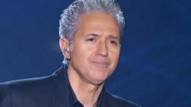 Ο τραγουδιστής Δημήτρης Κόκοτας σε μια από τις τελευταίες του τηλεοπτικές εμφανίσεις