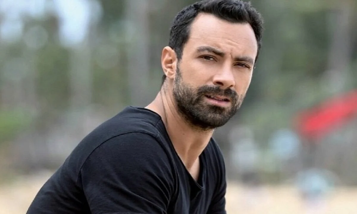 Ο παρουσιαστής και επιχειρηματίας Σάκης Τανιμανίδης σε επίσημη εμφάνιση