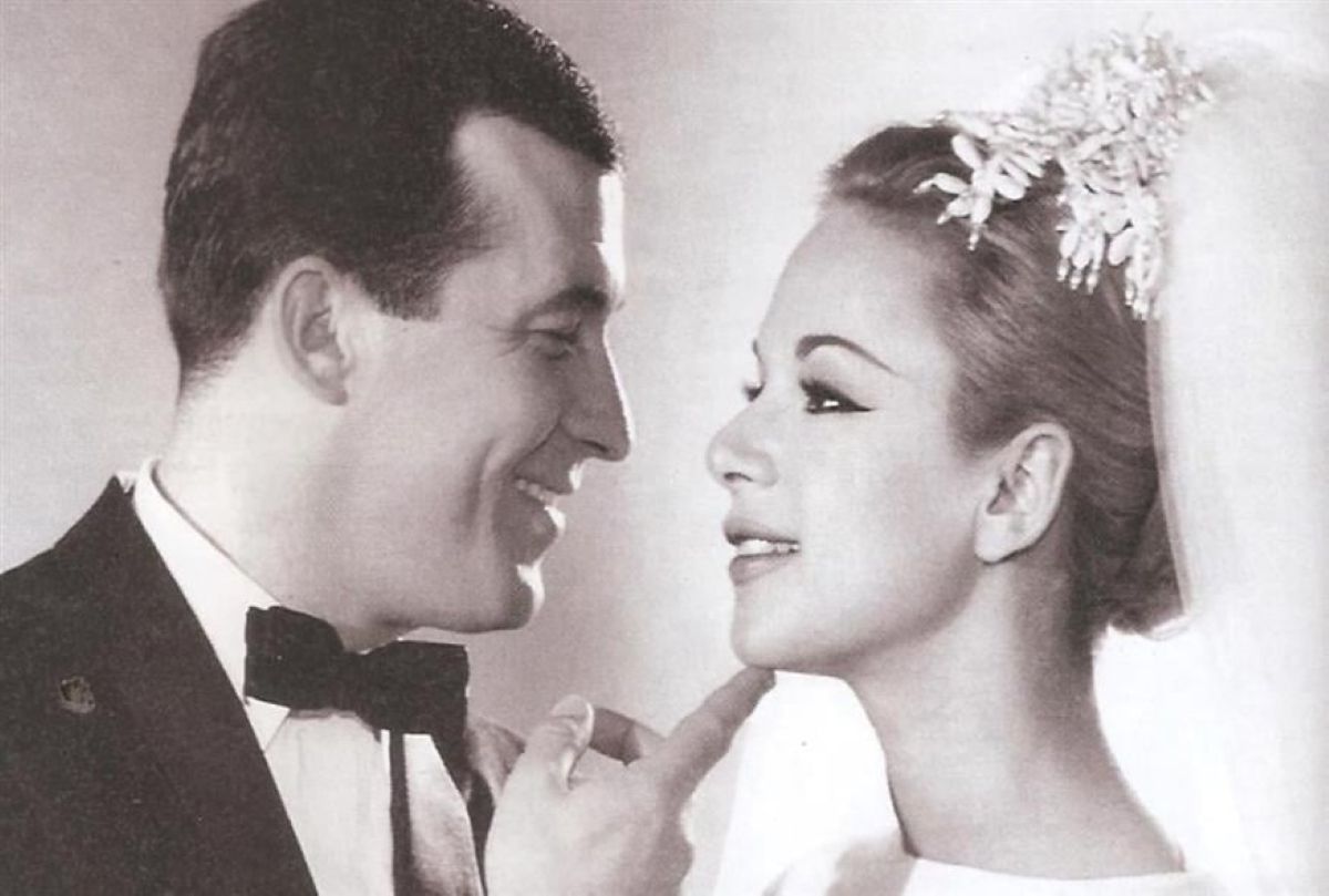 Ο Δημήτρης Παπαμιχαήλ και η Αλίκη Βουγιουκλάκη σε σκηνή από την ταινία Η Μοντέρνα Σταχτοπούτα στη Ρώμη