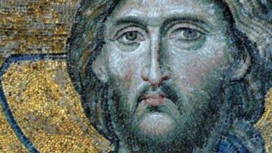 Ο καθηγητής Γιώργος Μπαμπινιώτης εξηγεί την ετυμολογία των ιερών ονομάτων