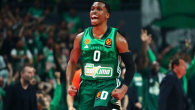 Ο Τζέιλεν Σορτς πανηγυρίζει καλάθι κόντρα στη Μονακό στο κατάμεστο T-Center – Νίκη πρόκριση για τον Παναθηναϊκό AKTOR.