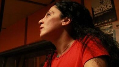 Η δημοσιογράφος και ραδιοφωνική παραγωγός Ελένη Σούρδη που έφυγε από τη ζωή στα 54 της χρόνια.