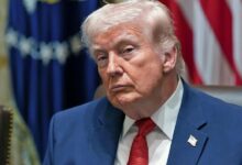 Ο Ντόναλντ Τραμπ κατά τη διάρκεια επίσημης ομιλίας για τις σχέσεις ΗΠΑ και Ιράν.