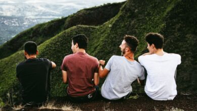 Τα πολύτιμα μυστικά που οι άνδρες ανακαλύπτουν αργά στη ζωή τους κοιτάζοντας το ηλιοβασίλεμα