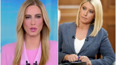 Η δημοσιογράφος Λένα Φλυτζάνη στο στούντιο ειδήσεων του ΣΚΑΪ