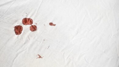 Στιγμιότυπο από βίντεο καταγγελίας στα μέσα κοινωνικής δικτύωσης σχετικά με αναχρονιστικά έθιμα και την προστασία ανηλίκων