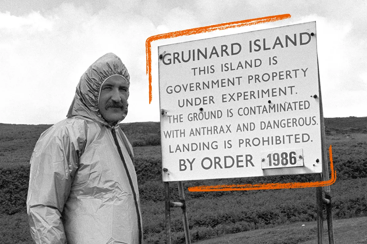 Άποψη του Gruinard Island (Anthrax Island) στις ακτές της Σκωτίας, τόπος βιολογικών πειραμάτων