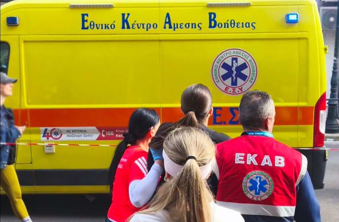 Ασθενοφόρο του ΕΚΑΒ σε αθλητικό γεγονός - Τραγωδία στην Καρδίτσα με 46χρονο δρομέα
