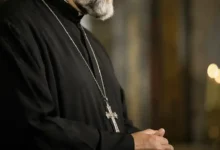 Ζάκυνθος: Ο παπάς που συνελήφθης αφού άρχισε να πυροβολεί σε πανηγύρι