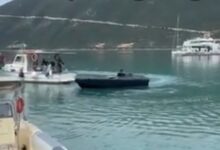 Το μυστηριώδες μαύρο μη επανδρωμένο σκάφος (USV) που εντοπίστηκε στο Ακρωτήριο Δουκάτο στη Λευκάδα