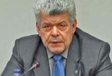 Ο καθηγητής Γιάννης Μάζης κατά τη διάρκεια ανάλυσης για τις παρακολουθήσεις και την εθνική ασφάλεια