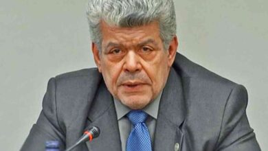 Ο καθηγητής Γιάννης Μάζης κατά τη διάρκεια ανάλυσης για τις παρακολουθήσεις και την εθνική ασφάλεια