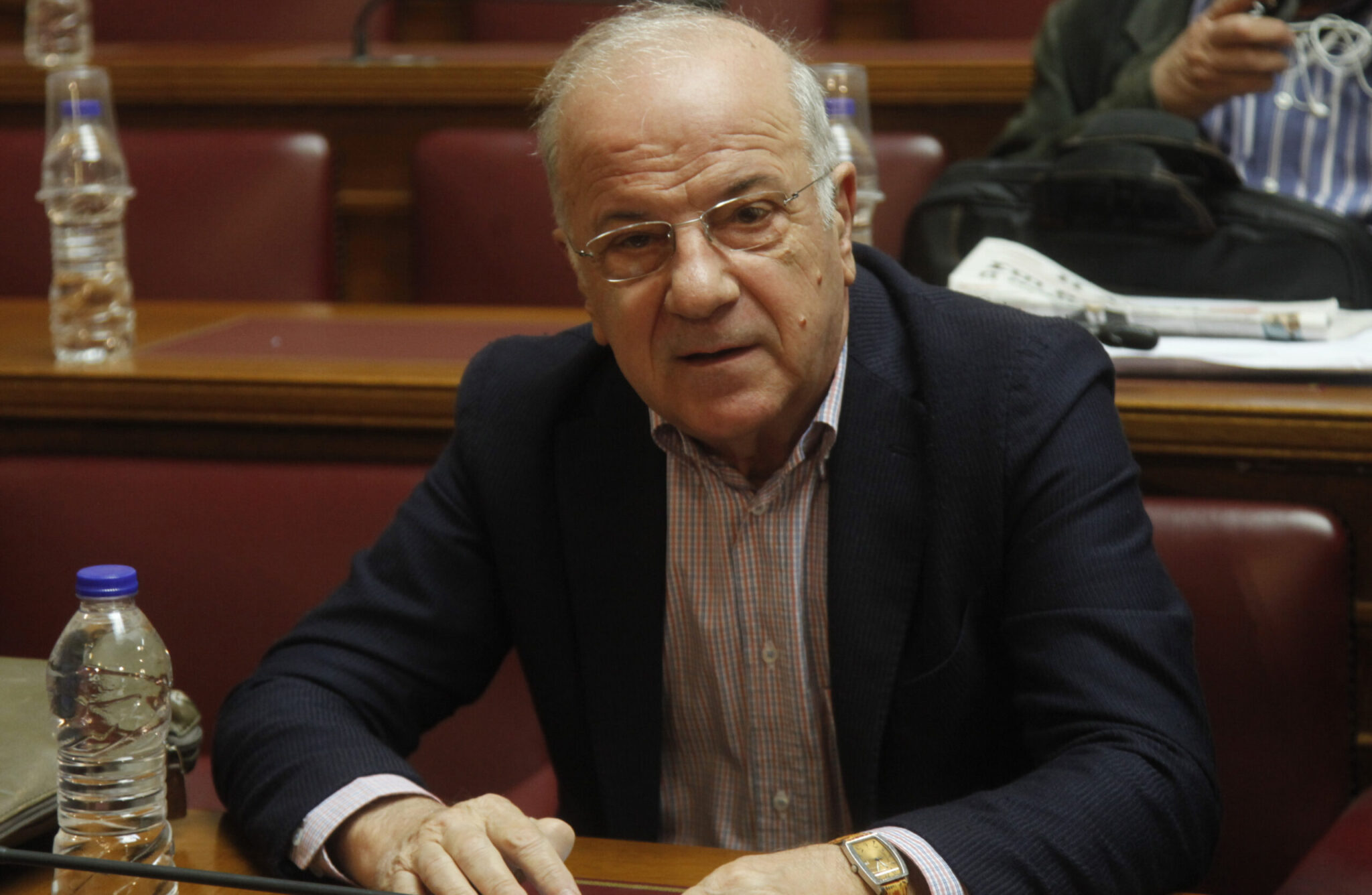 Ο δημοσιογράφος και πολιτικός Νάσος Αθανασίου σε στιγμιότυπο από την πορεία του στη δημόσια ζωή