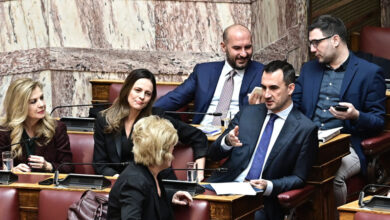 Οι βουλευτές της Νέας Αριστεράς που ανεξαρτητοποιήθηκαν προκαλώντας τη διάλυση της κοινοβουλευτικής ομάδας.